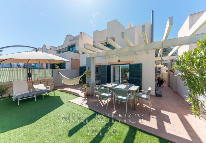 Villa a Cala Tarida, Ibiza, Cala Tarida - € 795.000 | Ref: CVE074 - foto 1